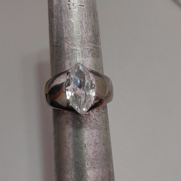 TK316 TUSK Stainless Steel Cubic Zirconia Ring Size 8 - Picture 2 of 7